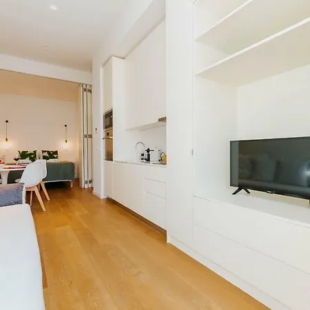 Urban Jungle Apartment Lisbon